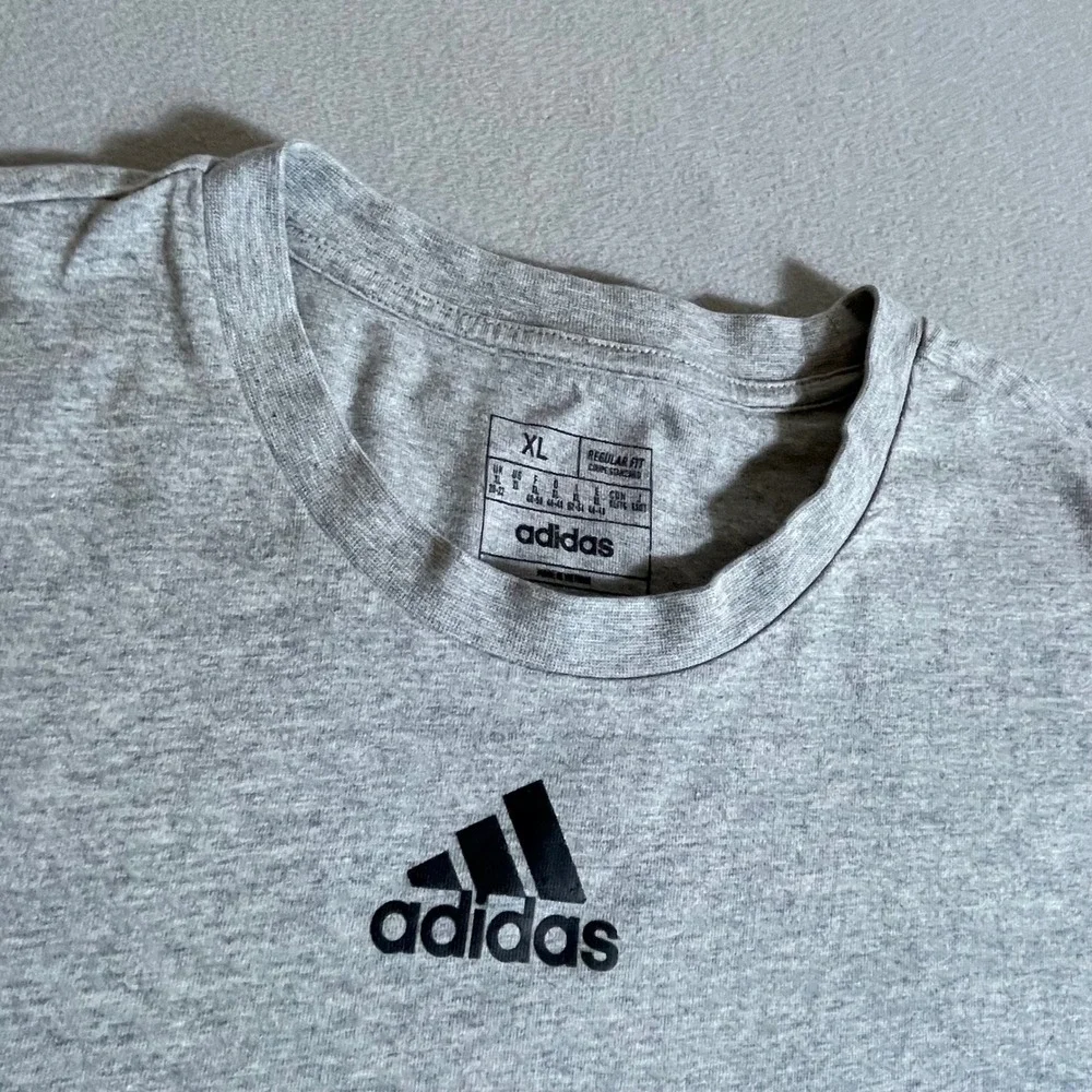 Adidas Essentials Heather Grey Logo T-Shirt Mens XL Short Sleeve Regular Fit
